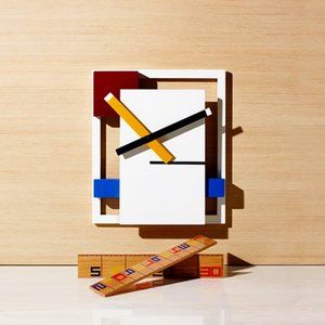 Modern Novelty Quartz Wall Clock Inspired by the De Stijl Art Movement